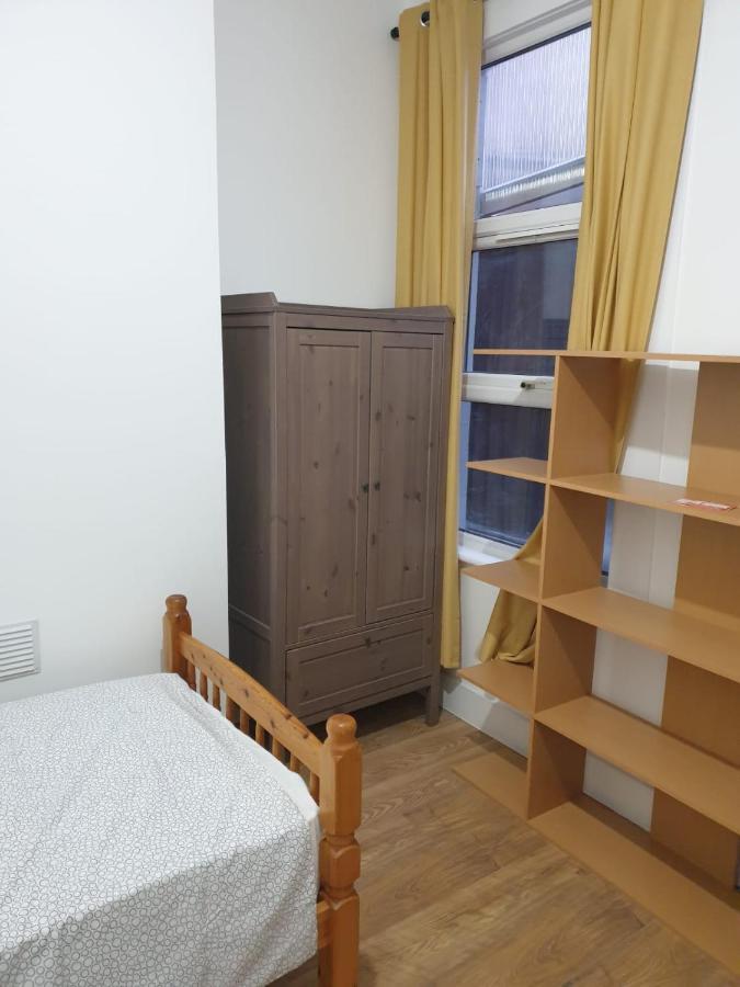 Appartement Burney Tomar House à Croydon Extérieur photo