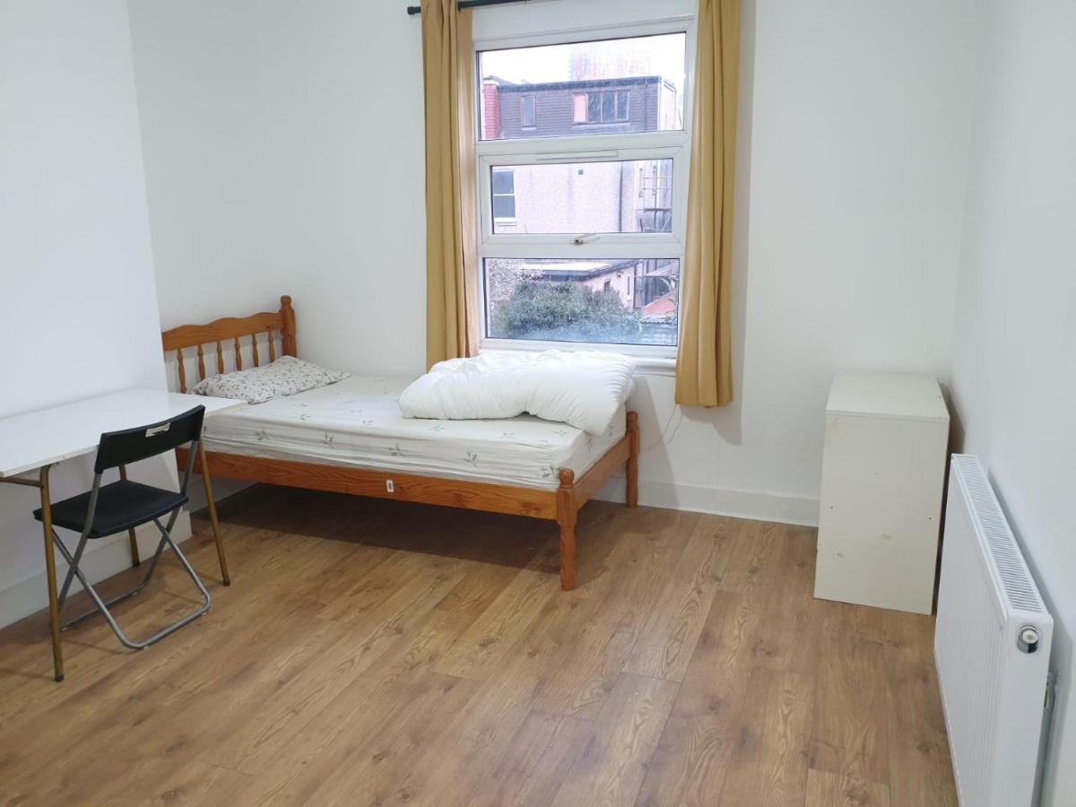 Appartement Burney Tomar House à Croydon Extérieur photo