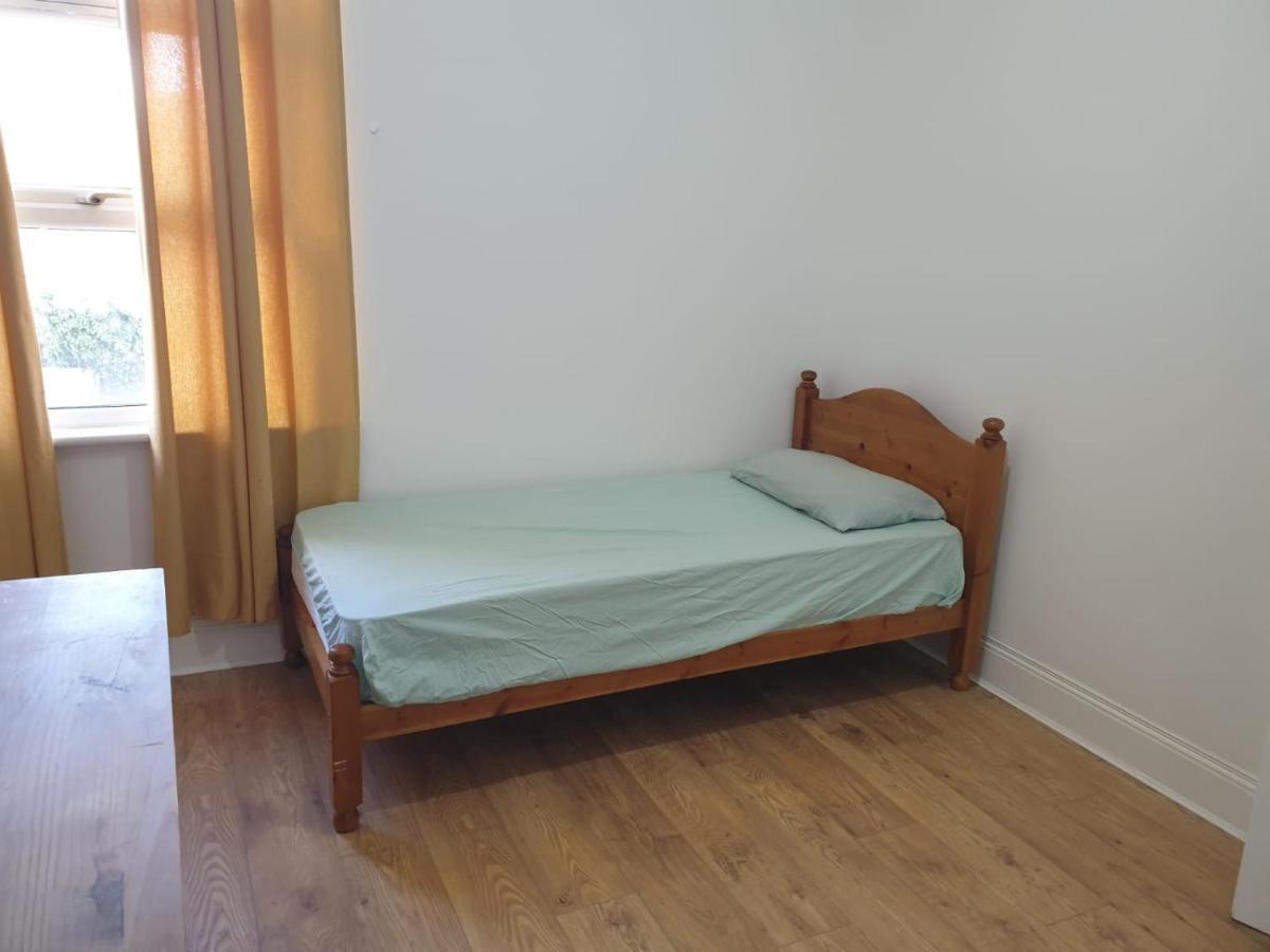 Appartement Burney Tomar House à Croydon Extérieur photo